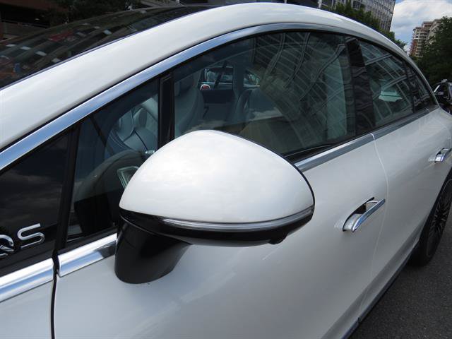 Certified 2023 Mercedes-Benz EQS 580 4MATIC Sedan w/ Manufactur Interior Package image 28