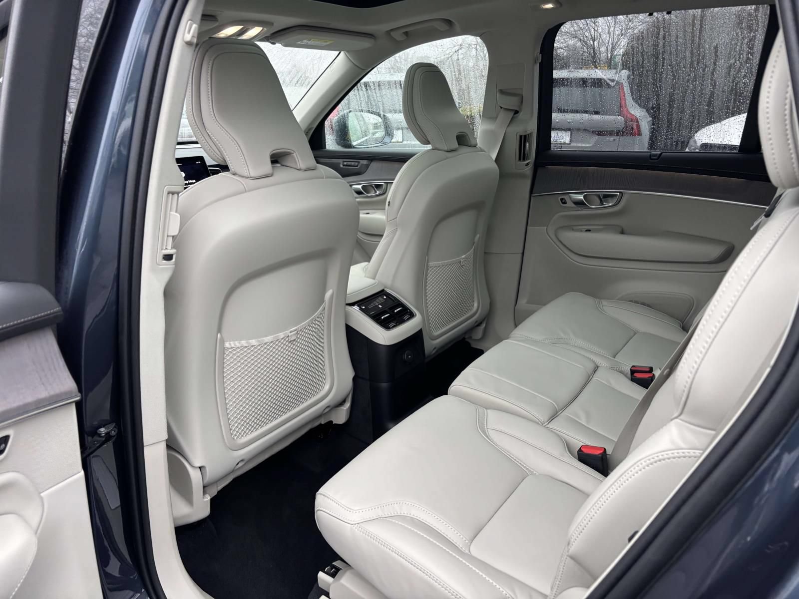 New 2026 Volvo XC90 T8 Ultra w/ Protection Package Premier AWD/4WD image 27