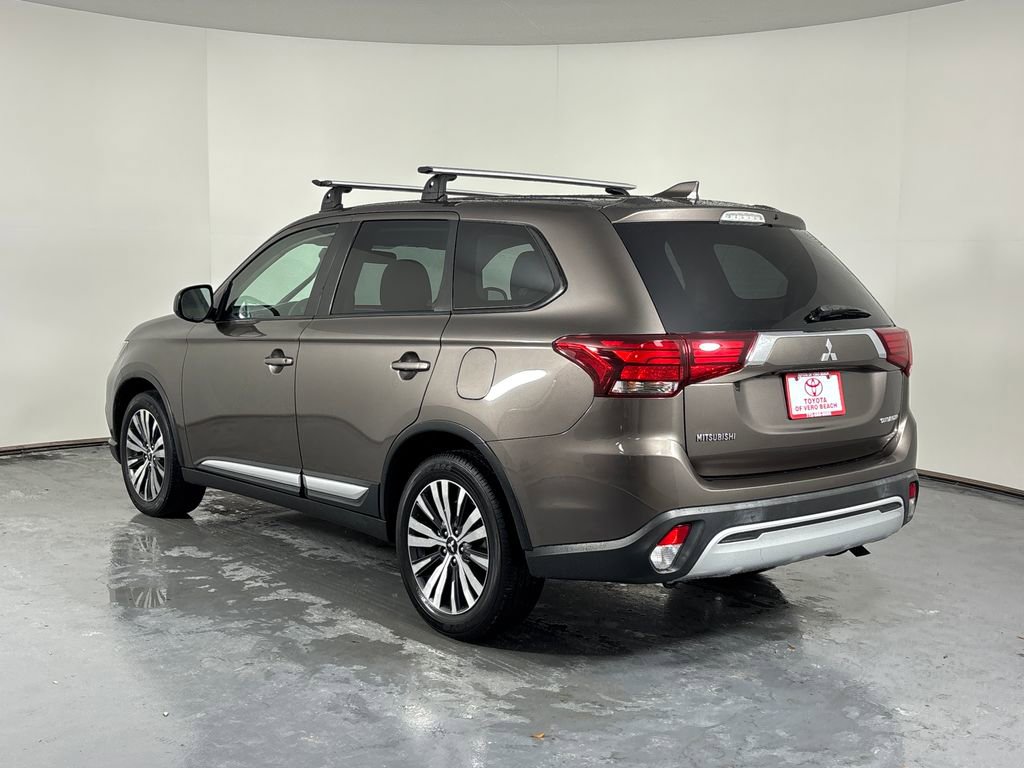 Used 2019 Mitsubishi Outlander ES image 4