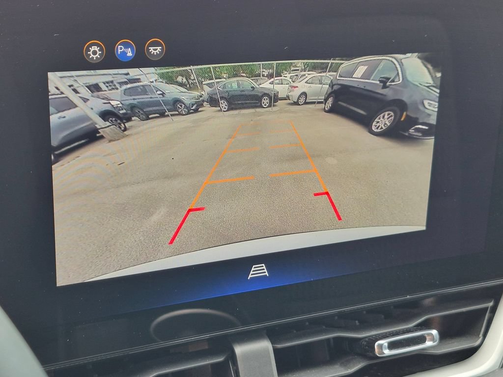 Used 2025 Chevrolet Equinox LT AWD/4WD image 16