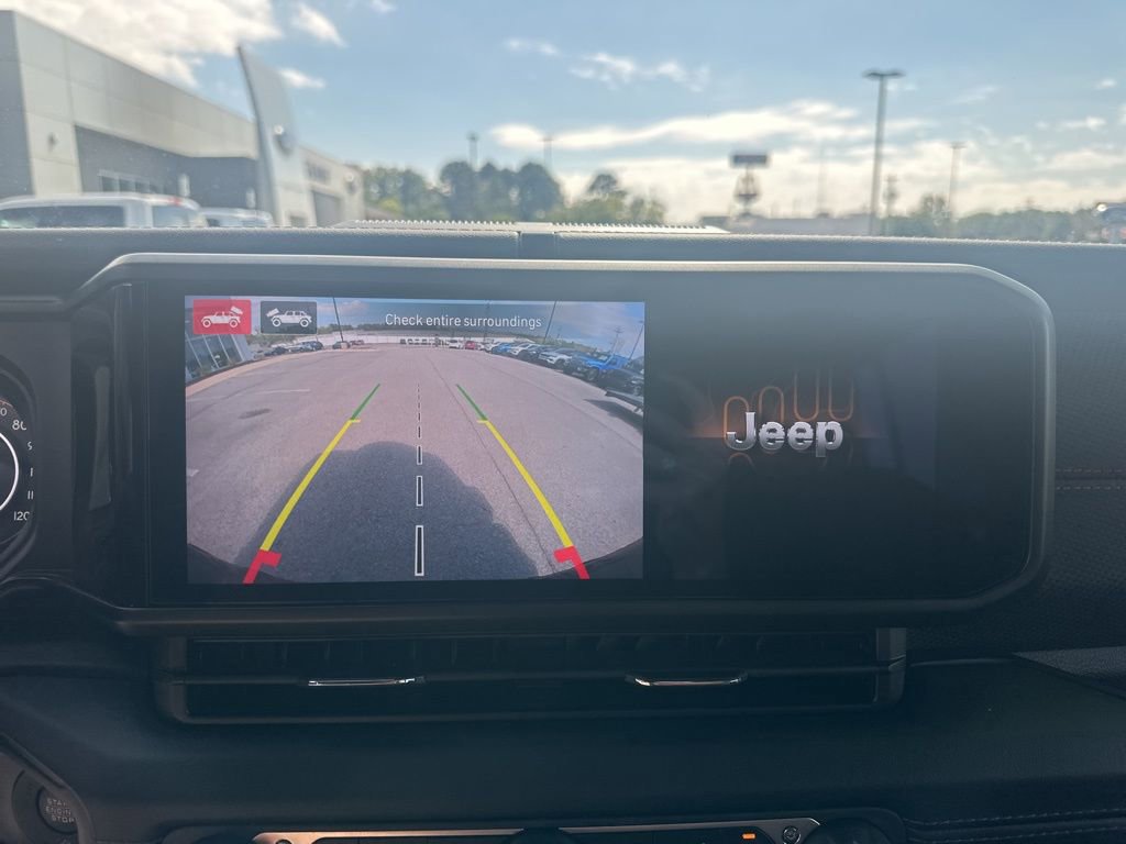 Used 2024 Jeep Wrangler Unlimited Rubicon image 18