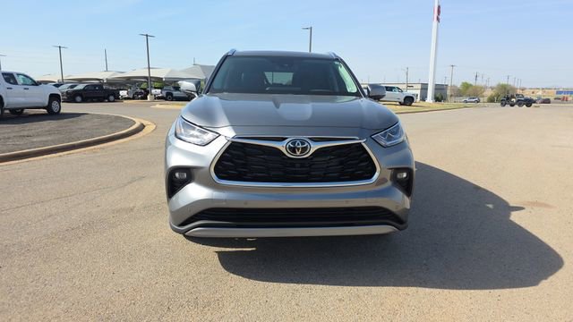 New 2026 Toyota Highlander Platinum AWD/4WD image 3