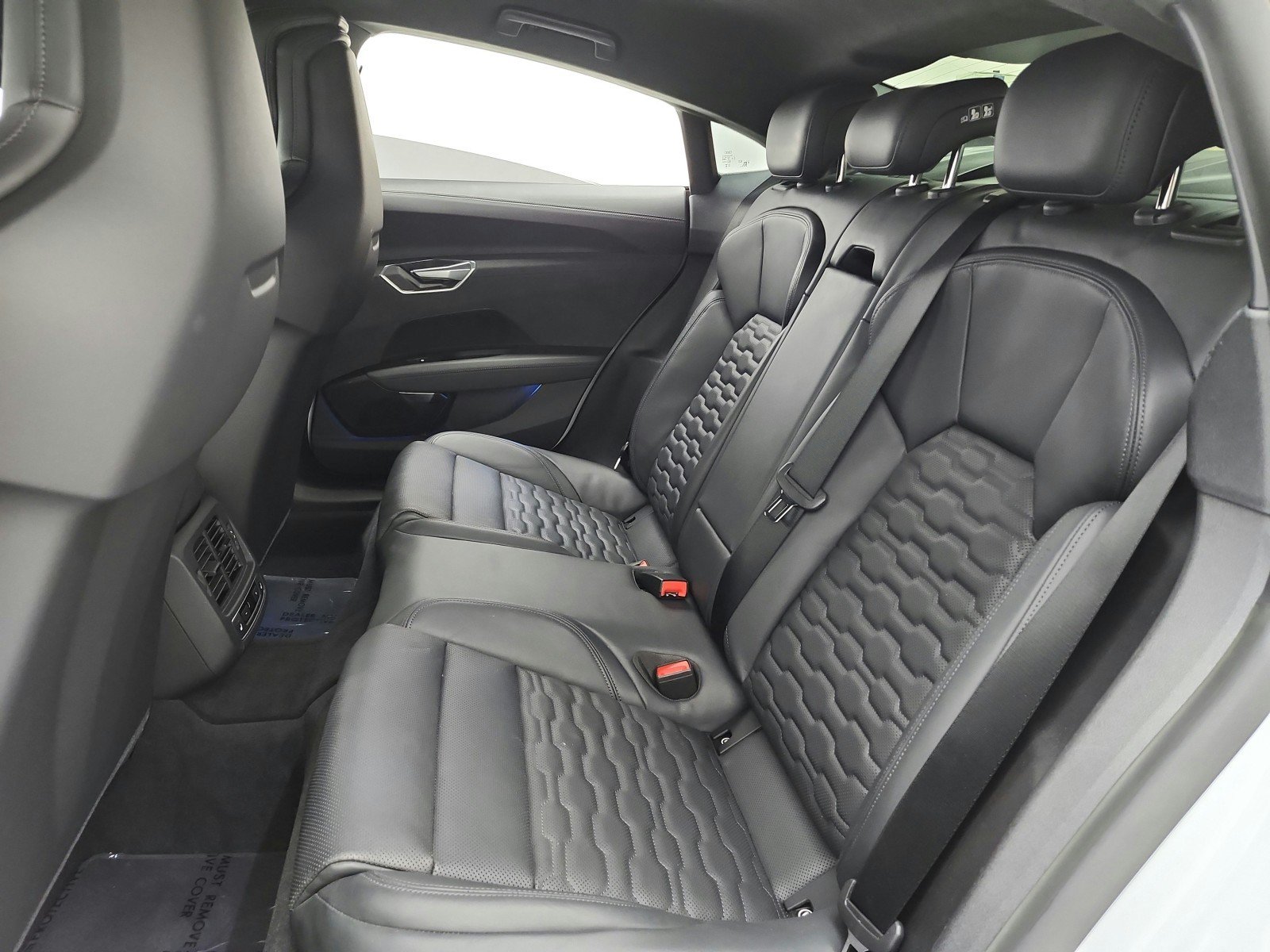 Used 2023 Audi RS e-tron GT w/ Carbon Performance Package AWD/4WD image 15