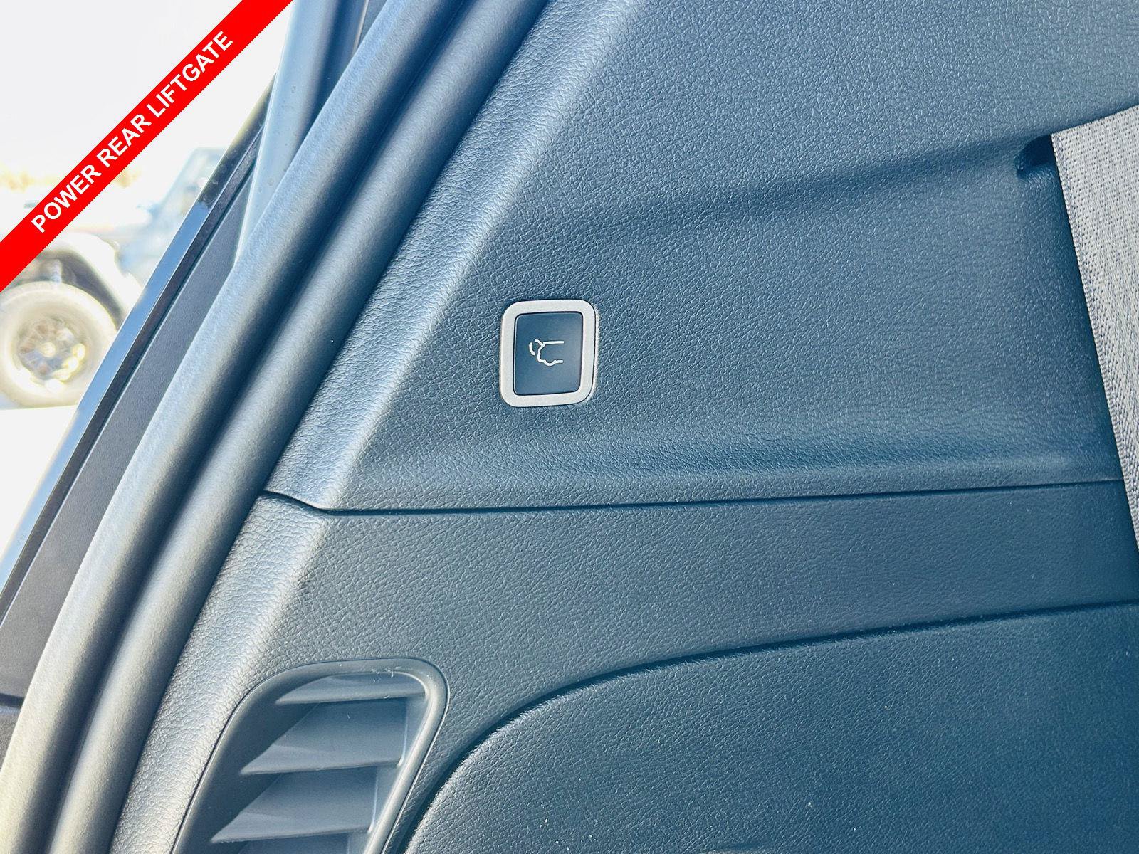 New 2026 Chrysler Voyager LX FWD image 10