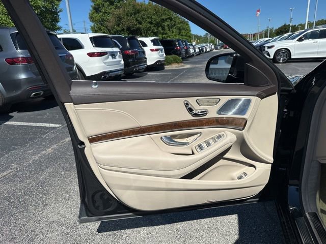 Used 2015 Mercedes-Benz S 550 Sedan image 20