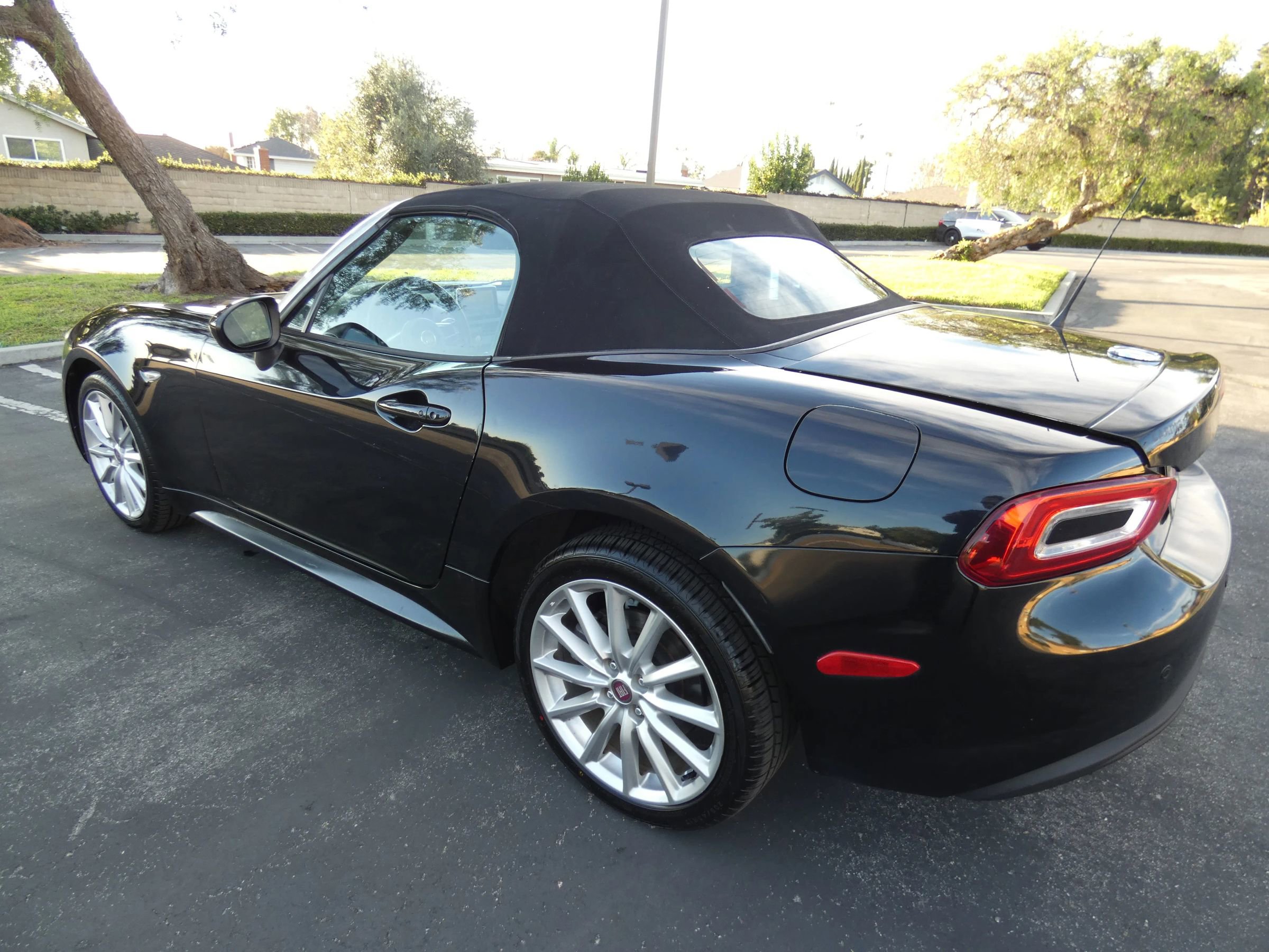 Used 2017 FIAT 124 Spider Lusso image 58