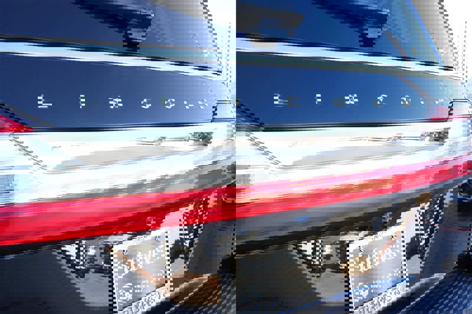 Used 2020 Lincoln Navigator L Reserve w/ Luxury Package image 20