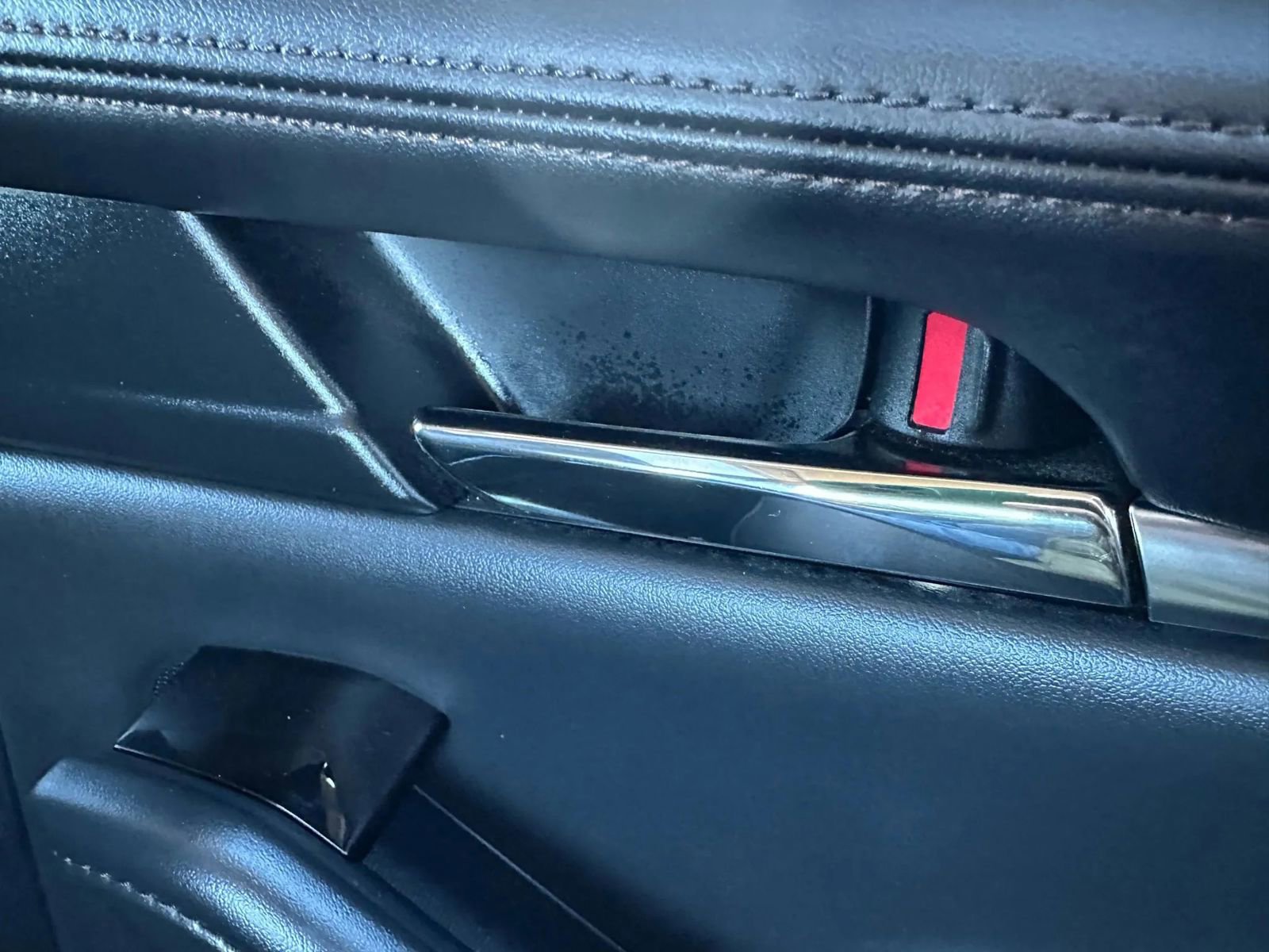 Used 2022 MAZDA MAZDA3 s image 41