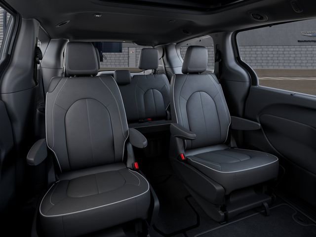 New 2026 Chrysler Pacifica Limited w/ S Appearance Package image 15