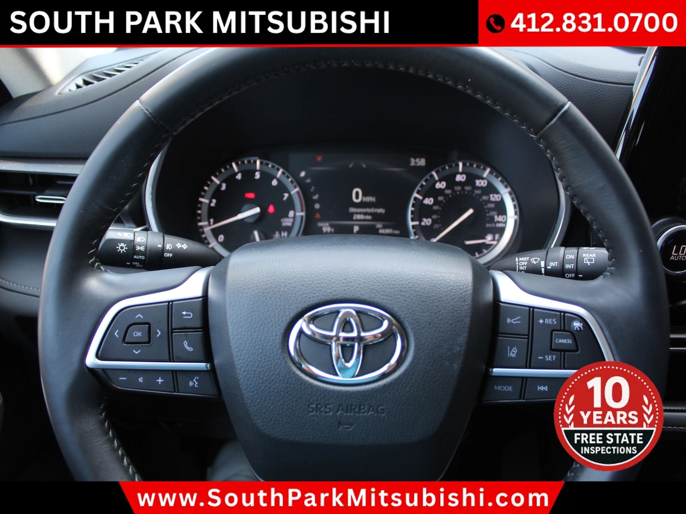 Used 2022 Toyota Highlander XLE AWD/4WD image 19
