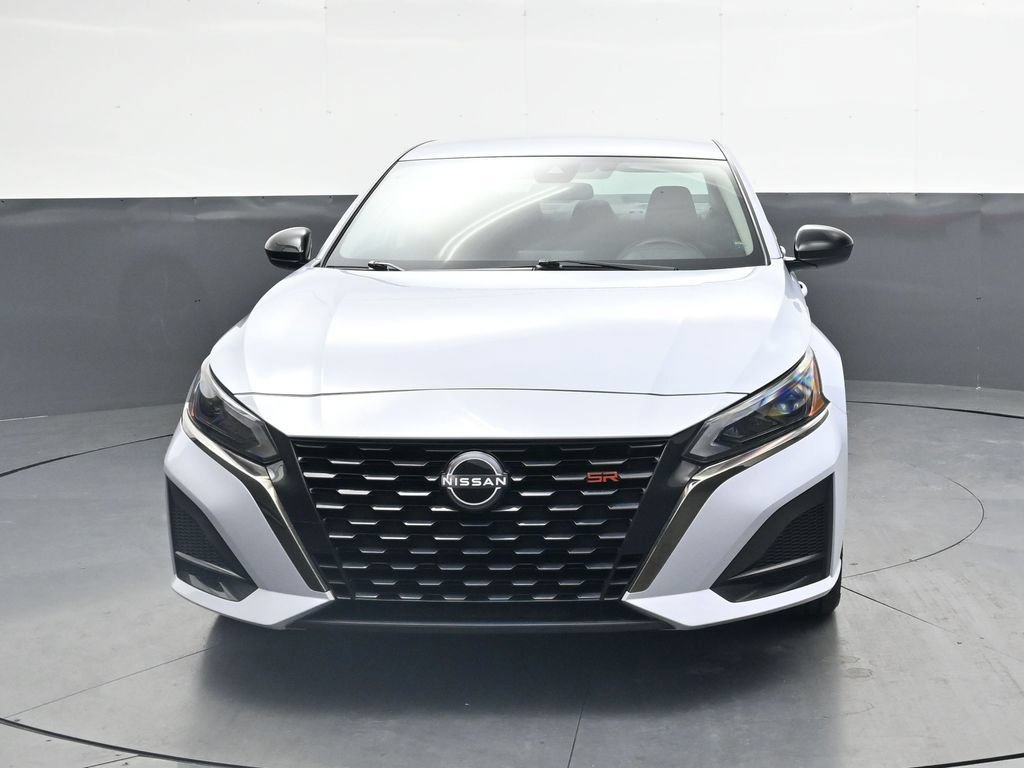 Used 2025 Nissan Altima 2.5 SR FWD image 13
