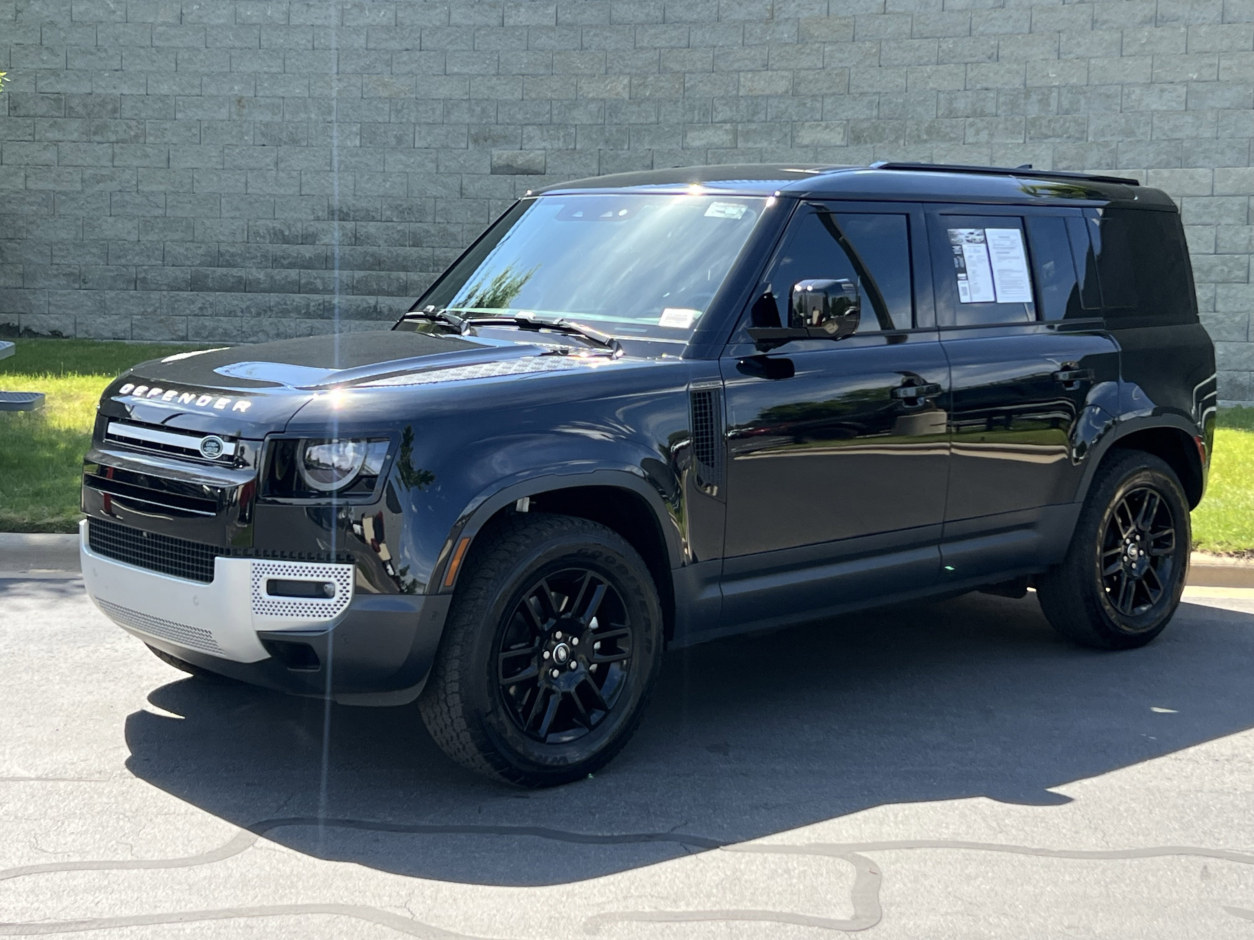 Used 2025 Land Rover Defender 110 S AWD/4WD image 1
