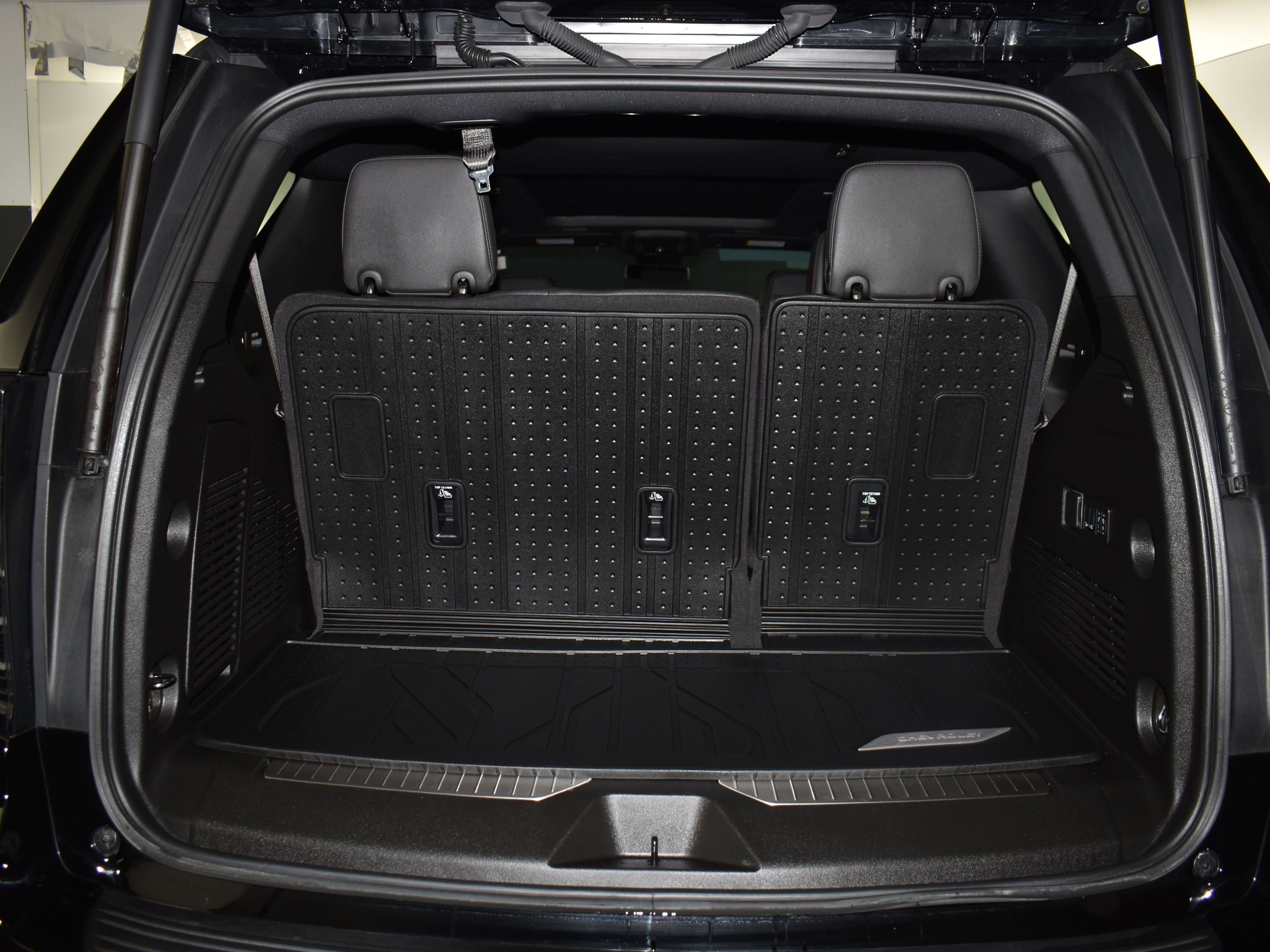 Used 2025 Chevrolet Tahoe RST w/ RST Capability Package image 16