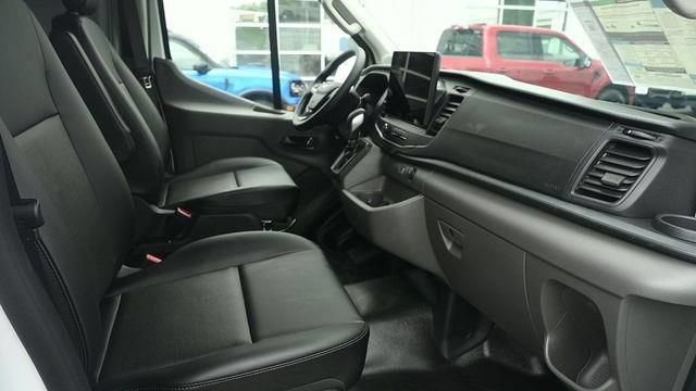 New 2026 Ford Transit 250 148 Medium Roof RWD image 5