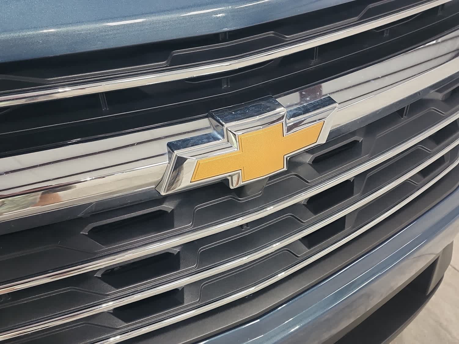 Used 2025 Chevrolet Traverse LT FWD image 9