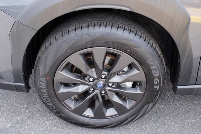 Used 2025 Subaru Outback Onyx Edition AWD/4WD image 12