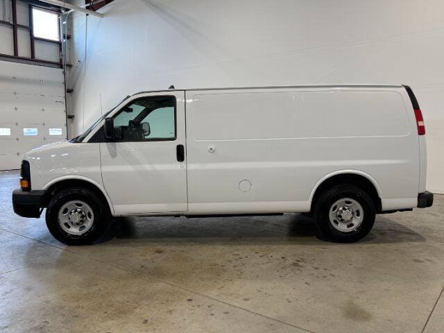 Used 2012 Chevrolet Express 2500 w/ Cold Climate Package RWD image 11