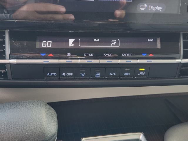 Used 2022 Toyota Sienna LE FWD image 18