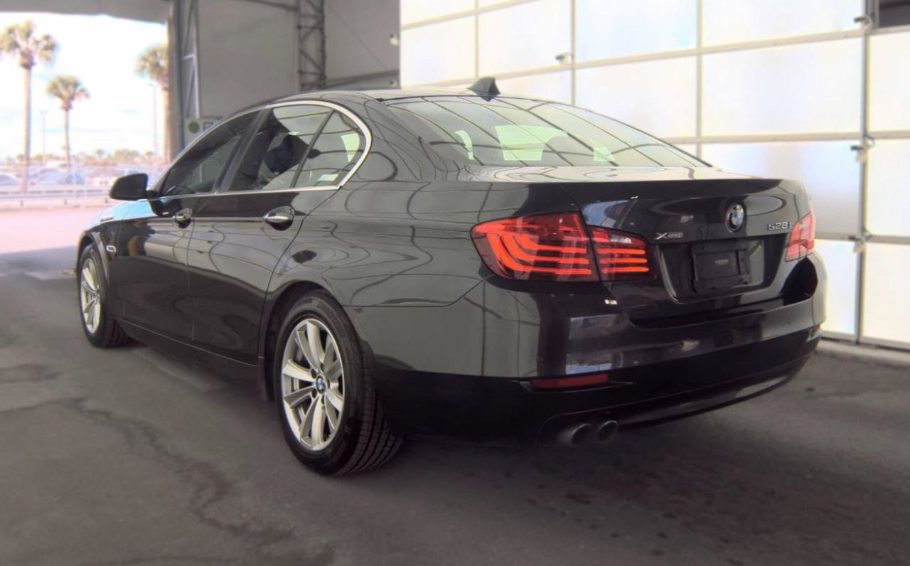 Used 2015 BMW 528i xDrive Sedan AWD/4WD image 7