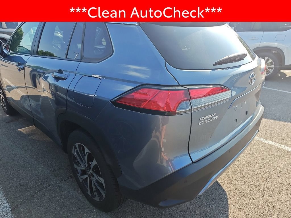 Used 2023 Toyota Corolla Cross XLE w/ Convenience Package FWD image 4