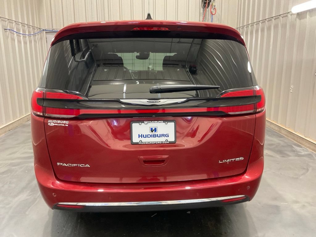 Used 2026 Chrysler Pacifica Limited FWD image 26