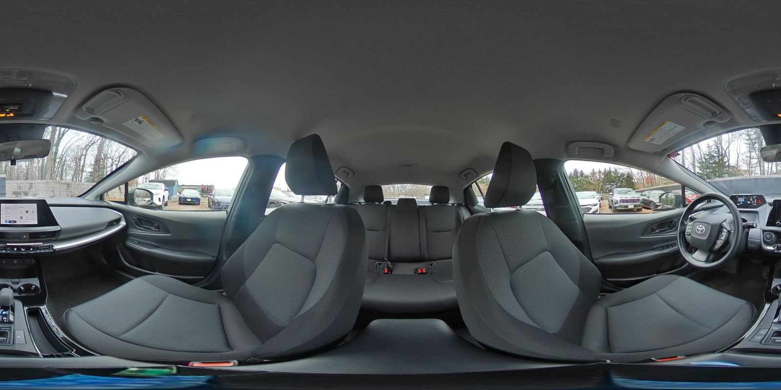 Used 2025 Toyota Prius LE FWD image 40