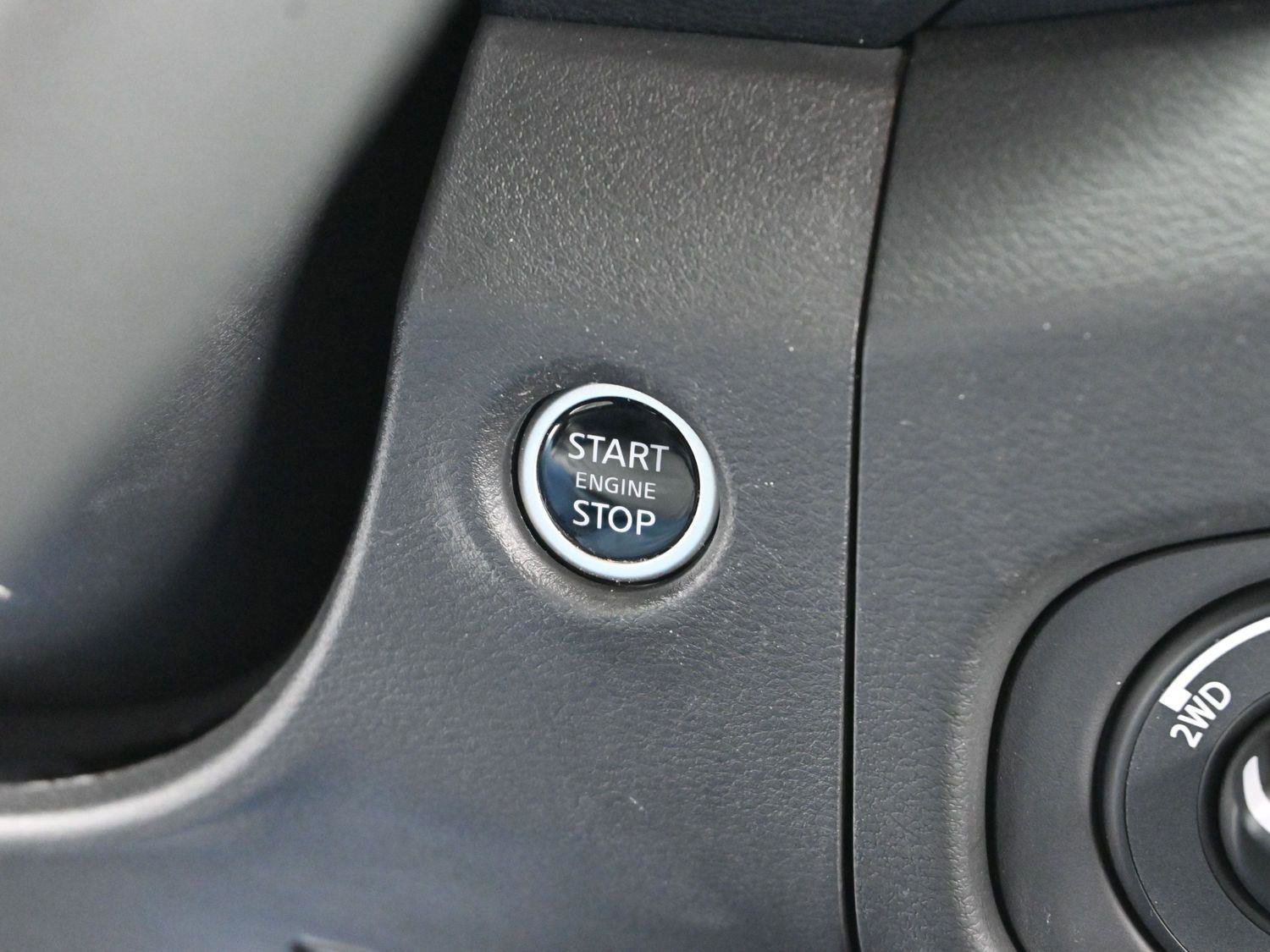 Used 2024 Nissan Frontier SV w/ Hardbody Edition image 24