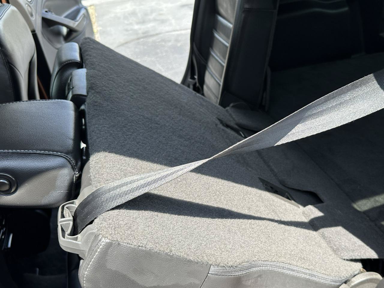 Used 2017 Ford Escape Titanium FWD image 34