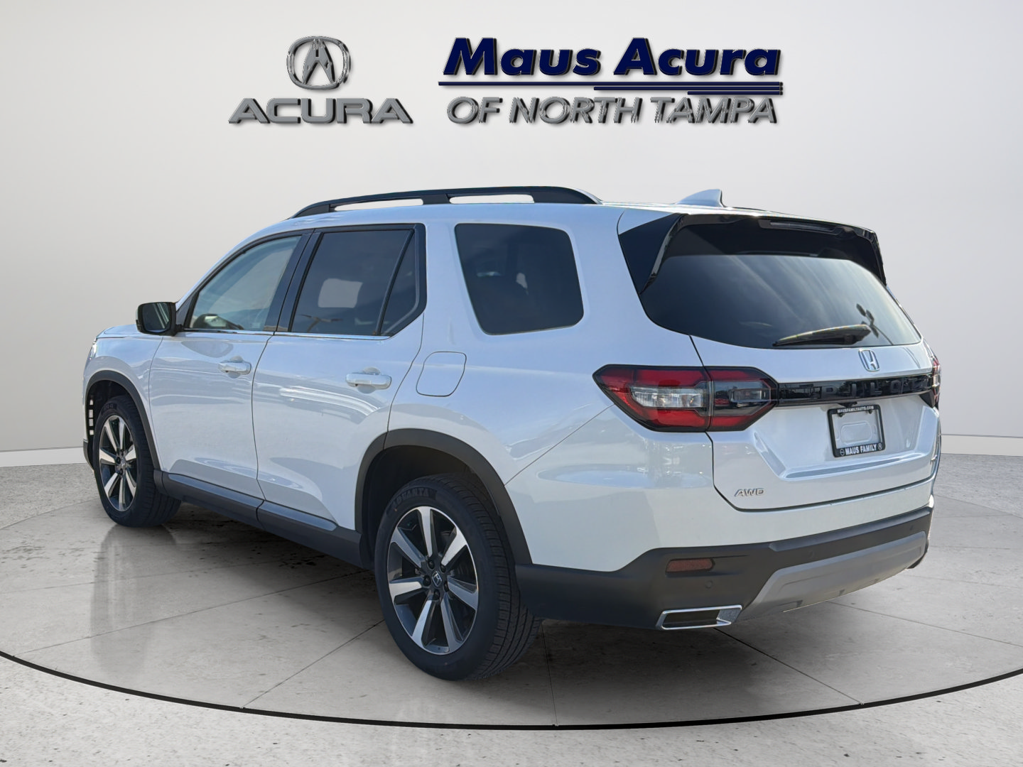 Used 2023 Honda Pilot Touring image 9