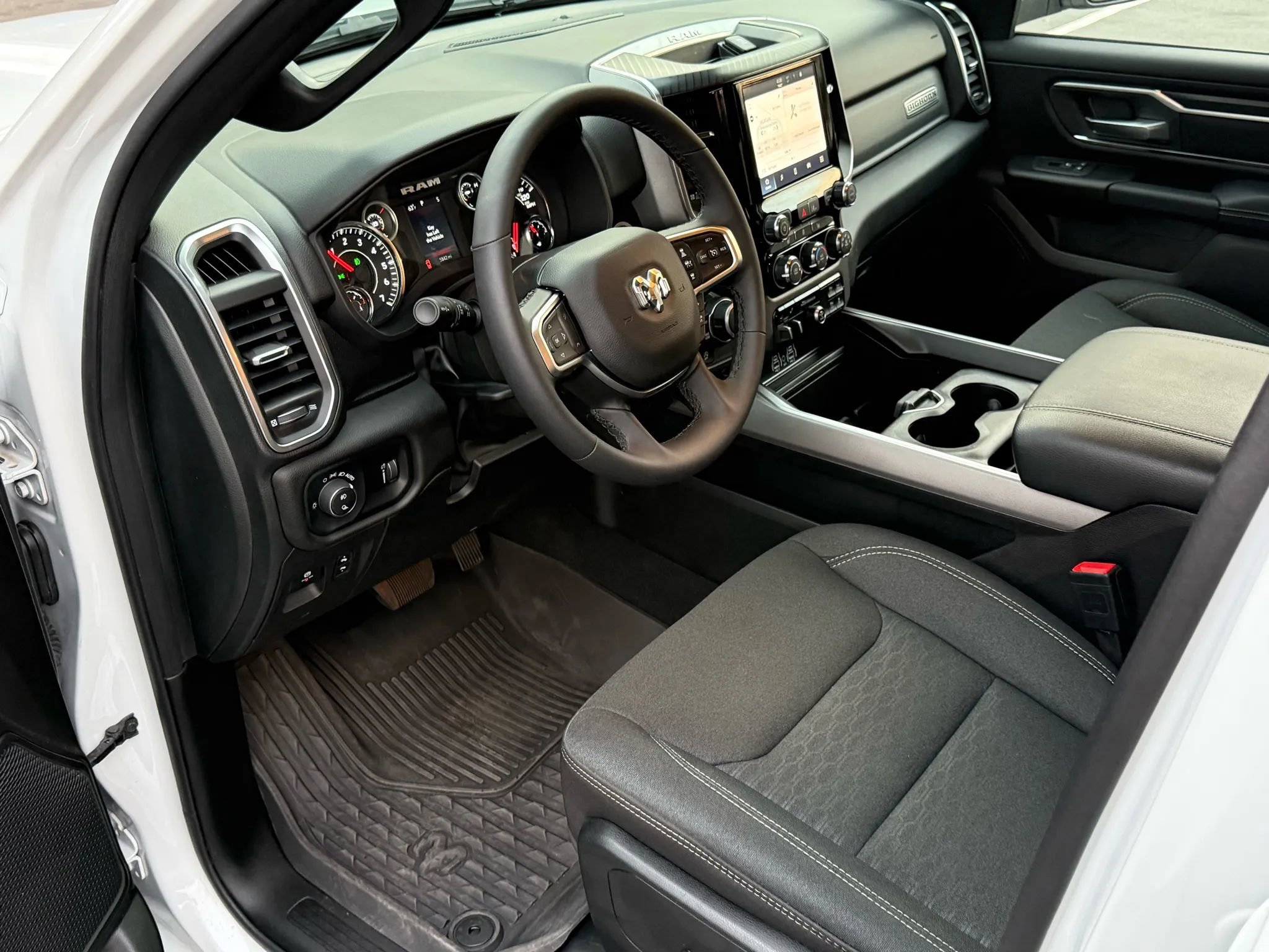 Used 2025 RAM 1500 Big Horn image 12