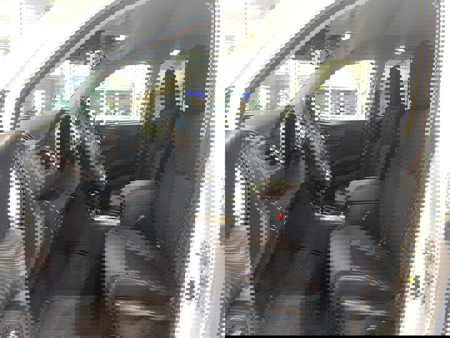 Used 2023 Subaru Ascent Premium image 4