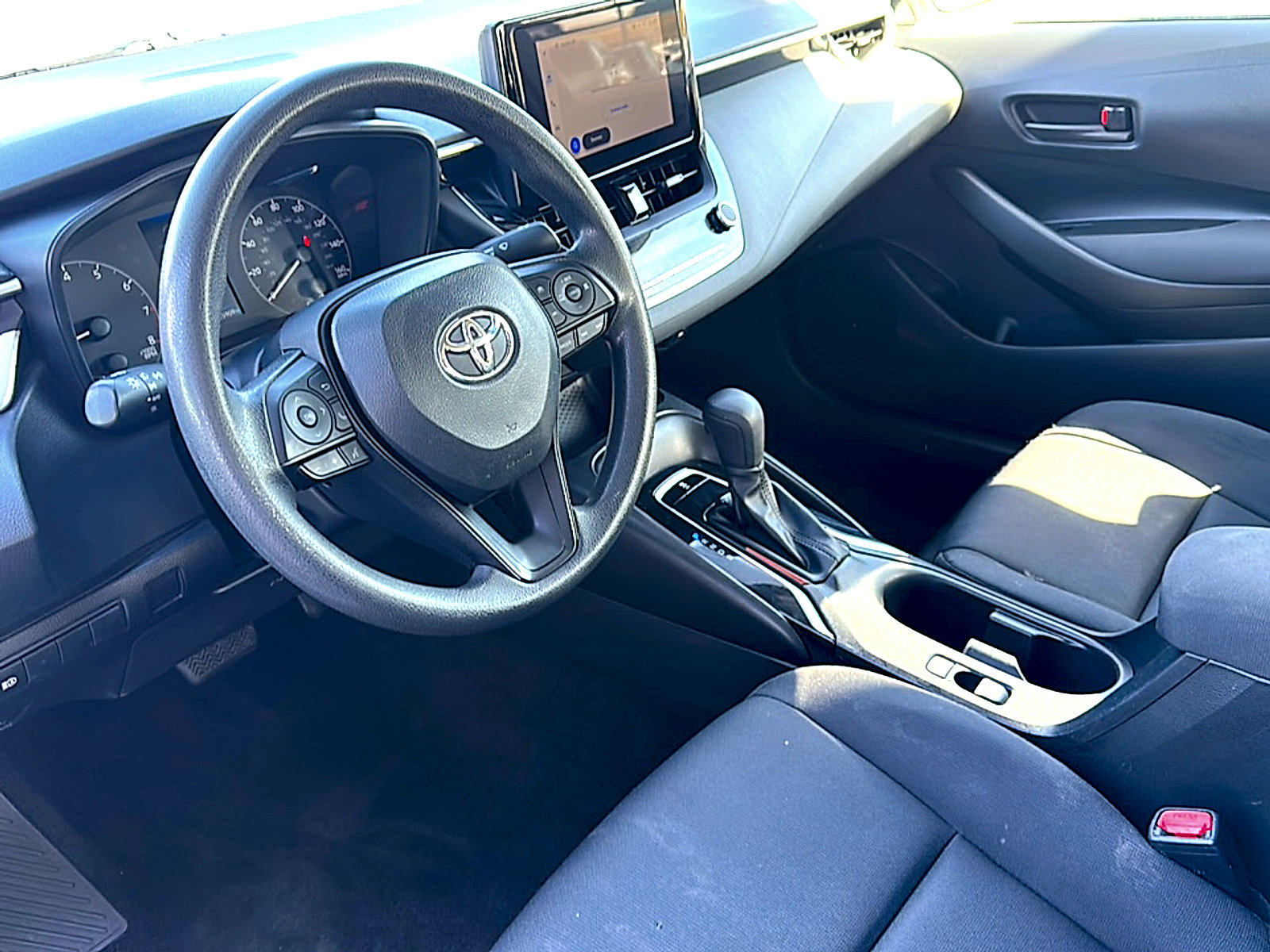 Used 2023 Toyota Corolla LE image 12