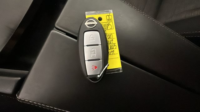 Used 2022 Nissan Rogue S FWD image 21