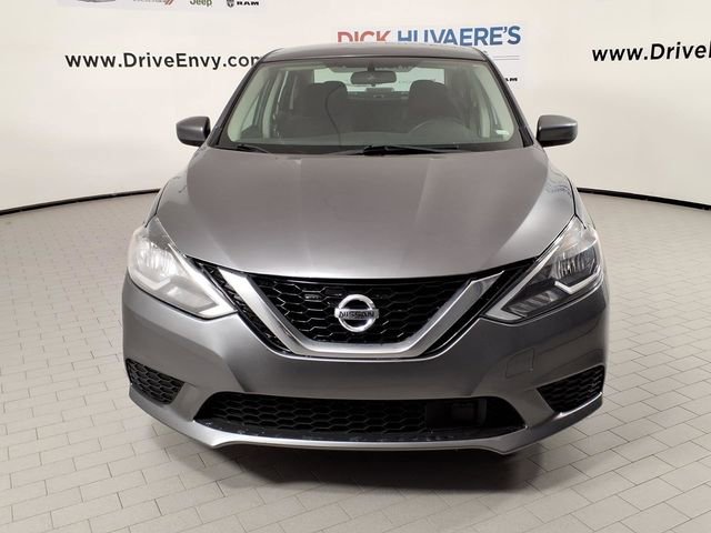 Used 2019 Nissan Sentra SV image 2