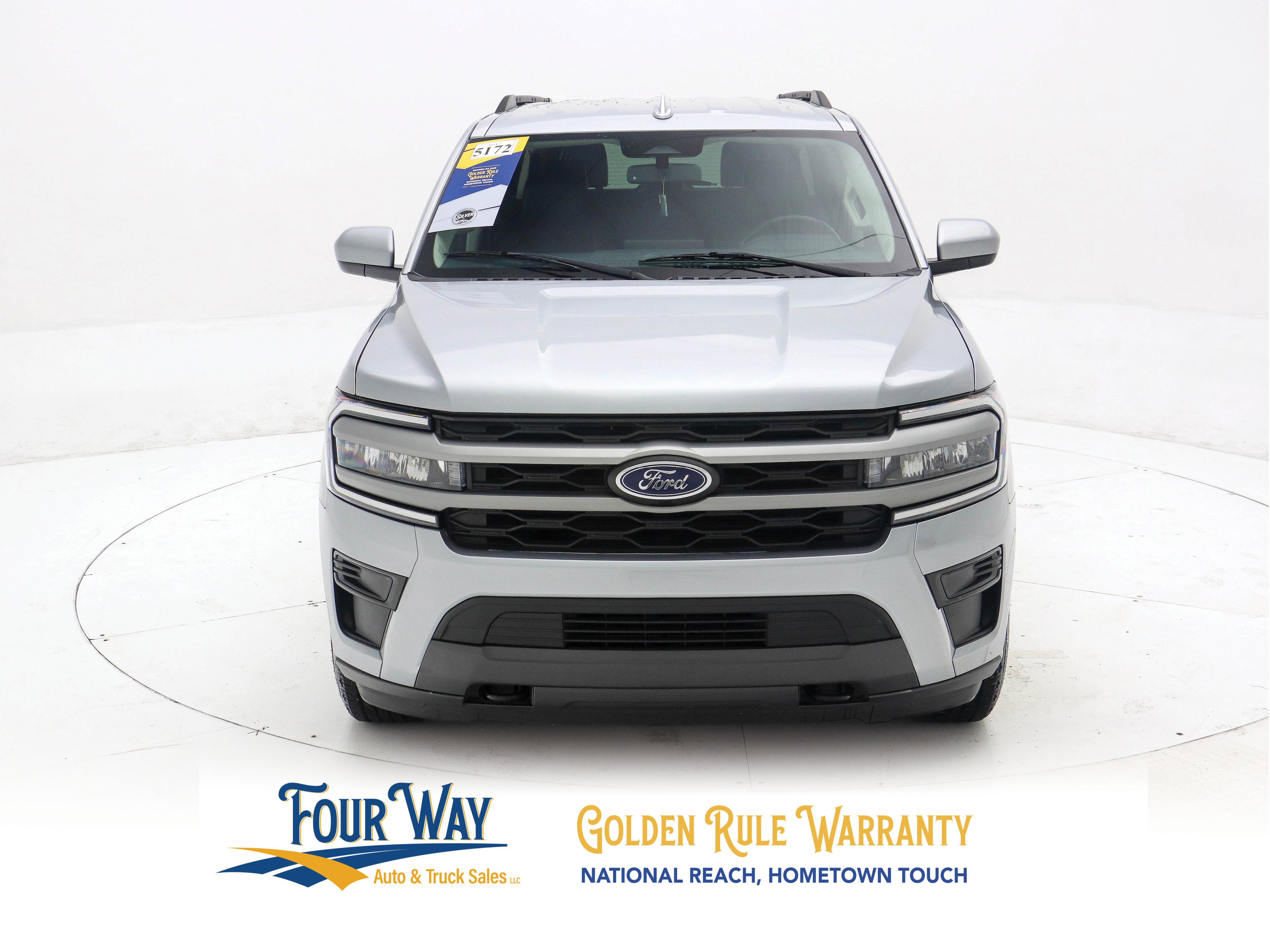 Used 2023 Ford Expedition Max XLT image 9