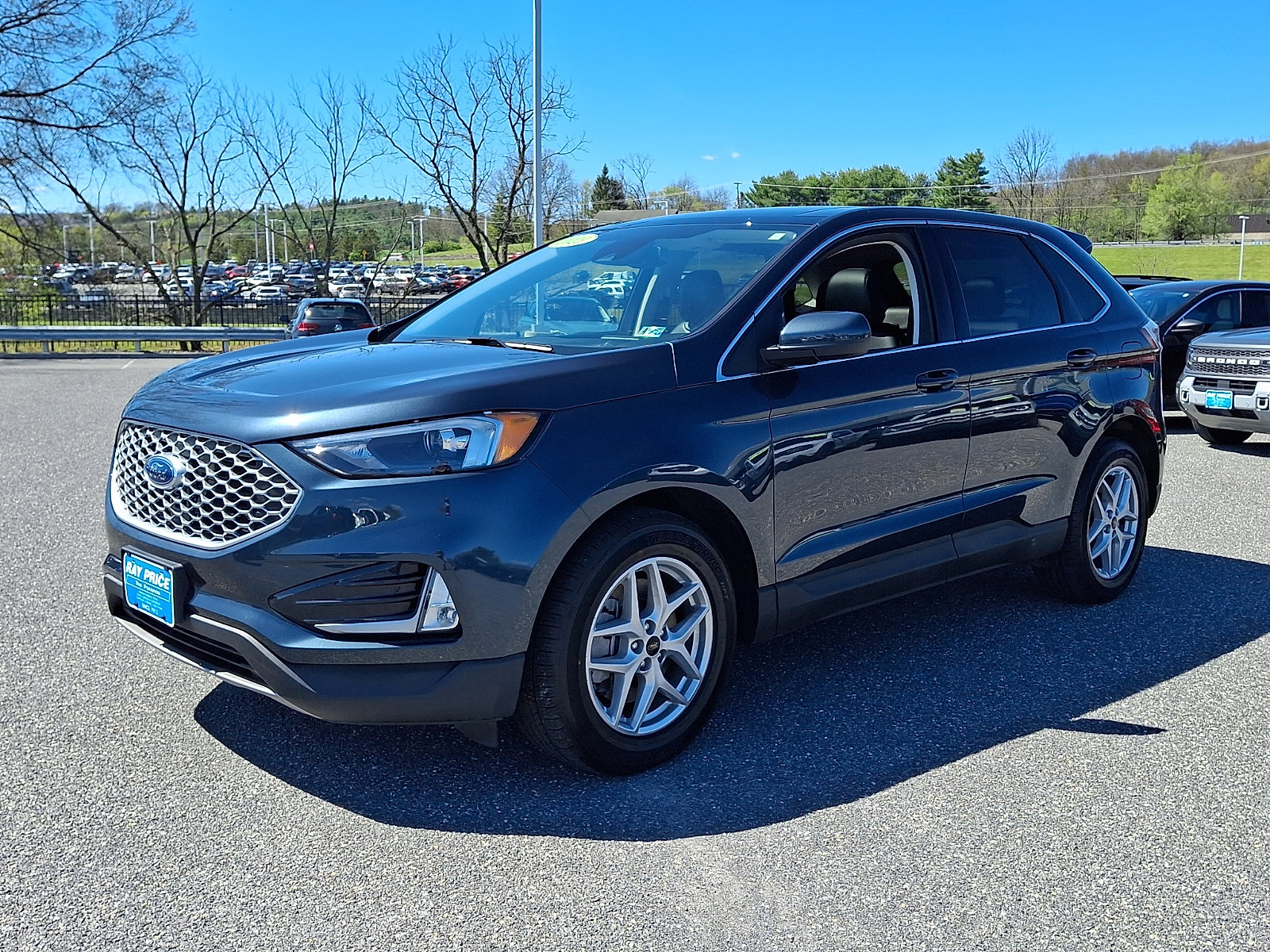 Certified 2024 Ford Edge SEL w/ Convenience Package AWD/4WD image 3