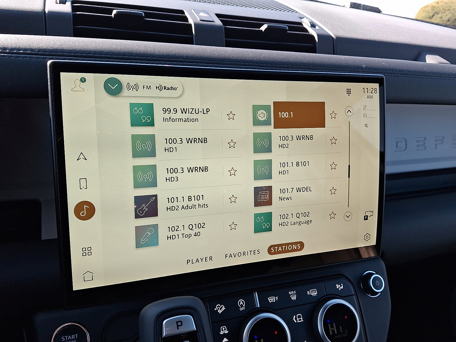 New 2026 Land Rover Defender 110 X-Dynamic SE image 9