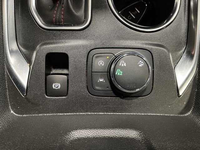 Used 2024 Chevrolet Traverse RS image 33