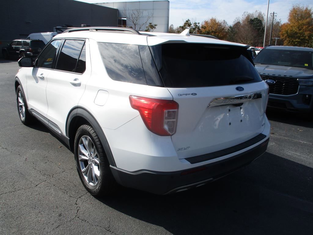 Used 2020 Ford Explorer XLT w/ Equipment Group 202A image 3