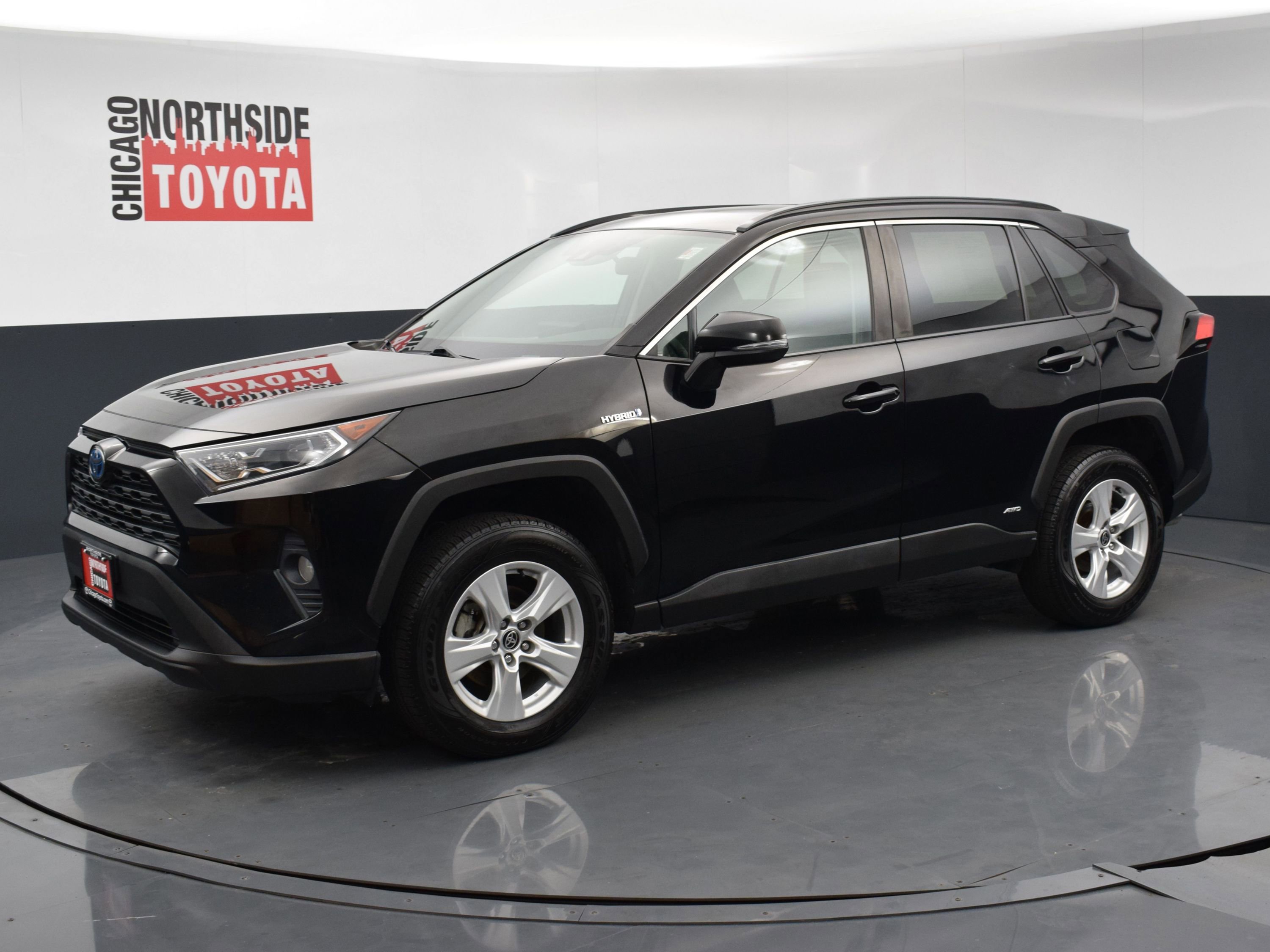 Used 2021 Toyota RAV4 XLE w/ Convenience Package AWD/4WD image 8