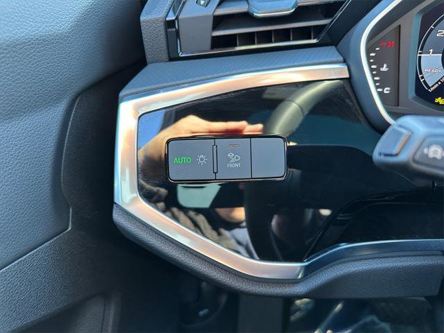 Certified 2025 Audi Q3 2.0T Premium Plus w/ Premium Plus Package image 24