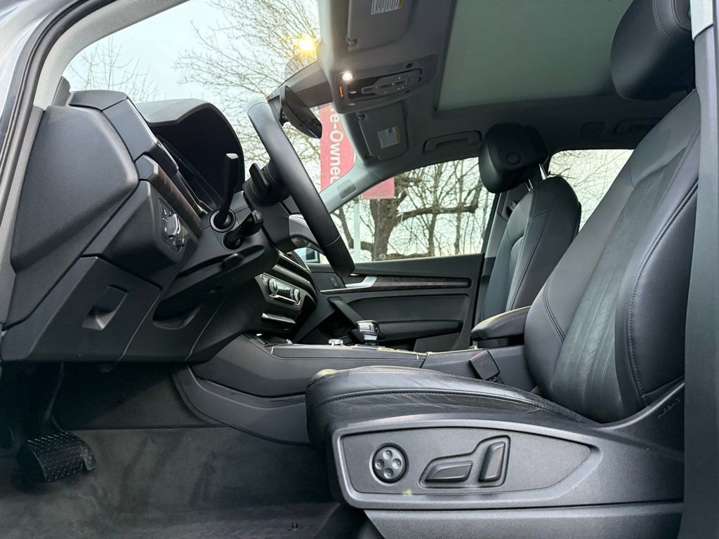 Used 2018 Audi Q5 2.0T Premium Plus w/ Premium Plus Package image 12