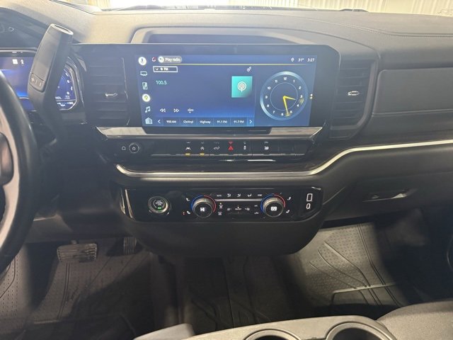 Used 2022 Chevrolet Silverado 1500 LT image 13