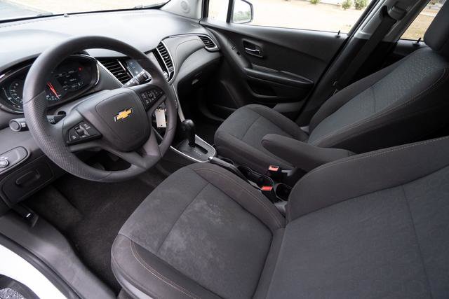 Used 2022 Chevrolet Trax LS w/ Tint and Cruise Package image 23