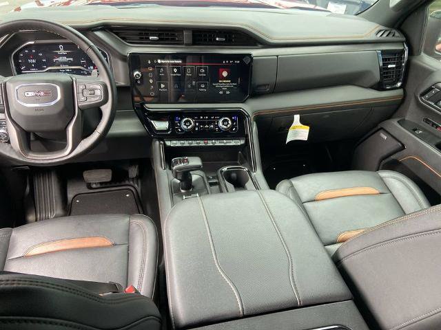Used 2025 GMC Sierra 1500 AT4 w/ Technology Package AWD/4WD image 16