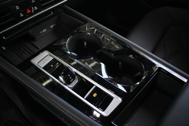 Used 2025 Volkswagen Atlas Cross Sport SE w/ Panoramic Sunroof Package image 20