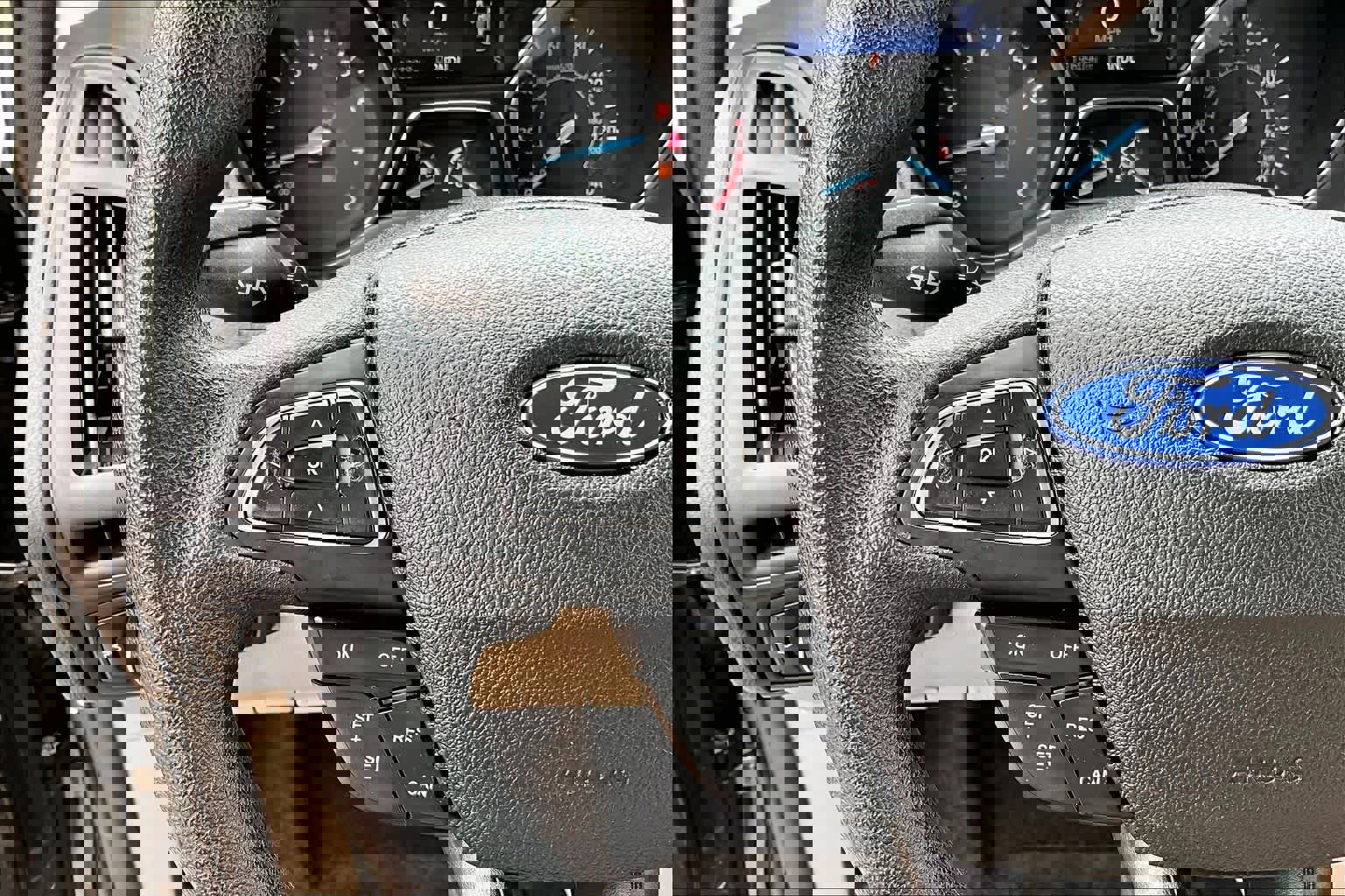 Used 2015 Ford Focus SE image 24