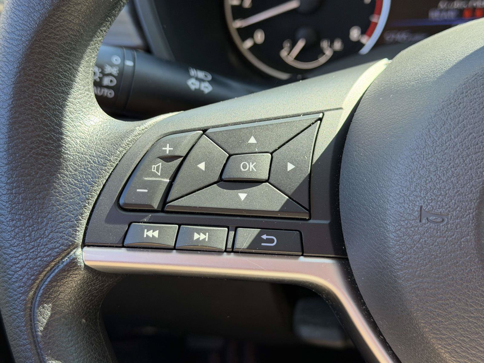 Used 2023 Nissan Altima 2.5 SV FWD image 18