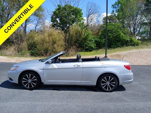 Used 2012 Chrysler 200 S FWD image 9