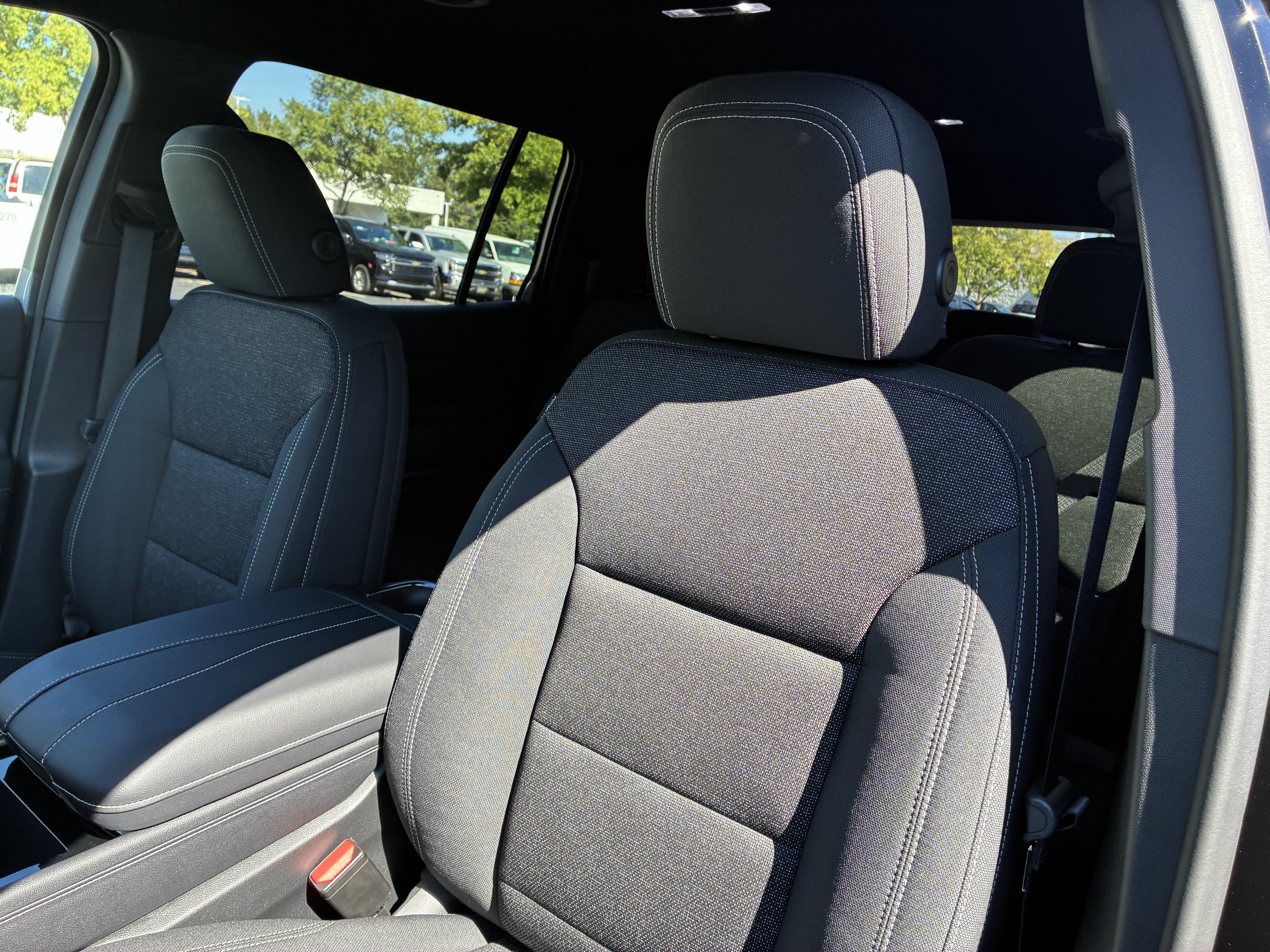 New 2027 Chevrolet Traverse LT FWD image 22